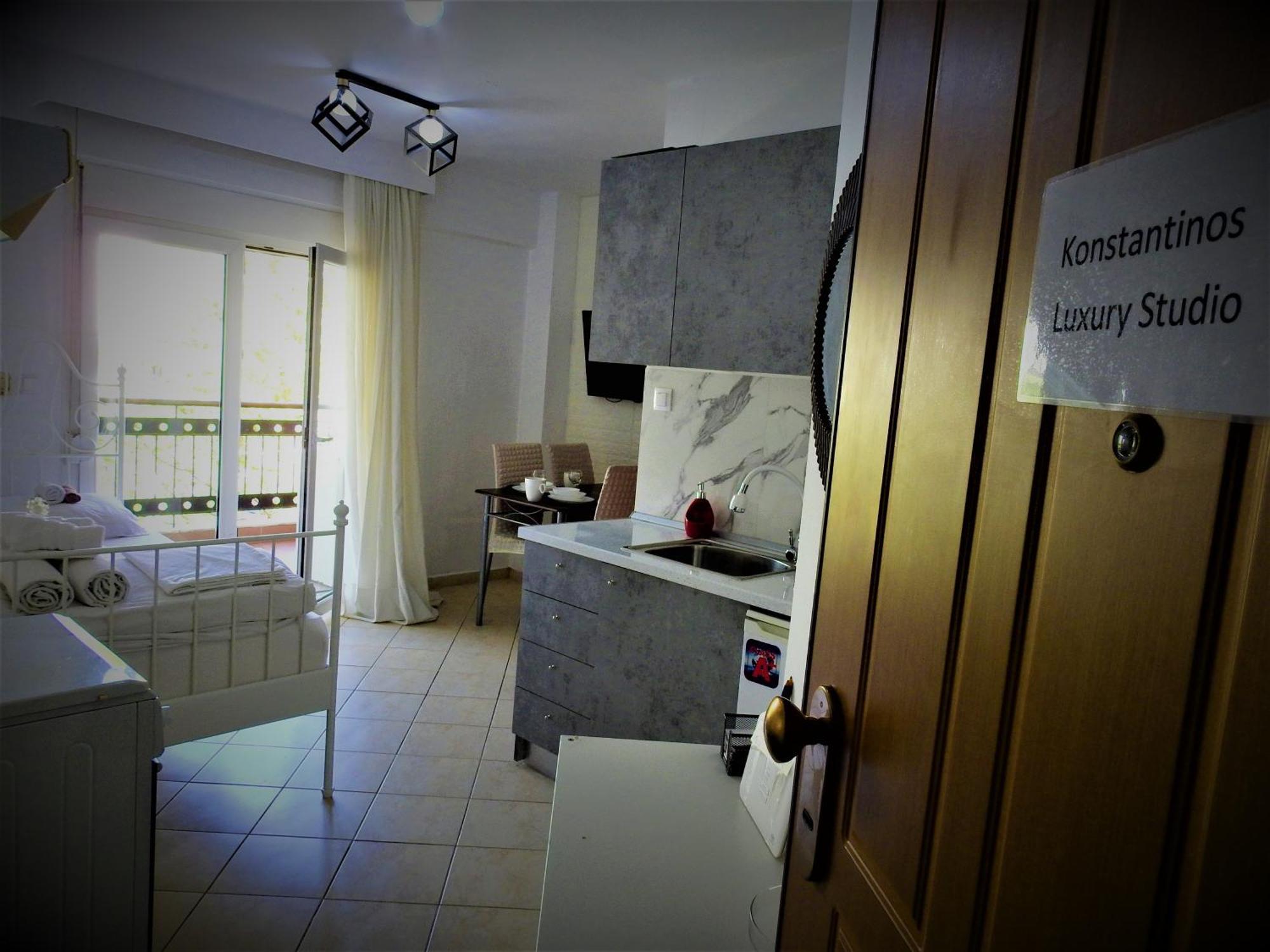 Konstantinos's Luxury Studio Tesalónica Exterior foto